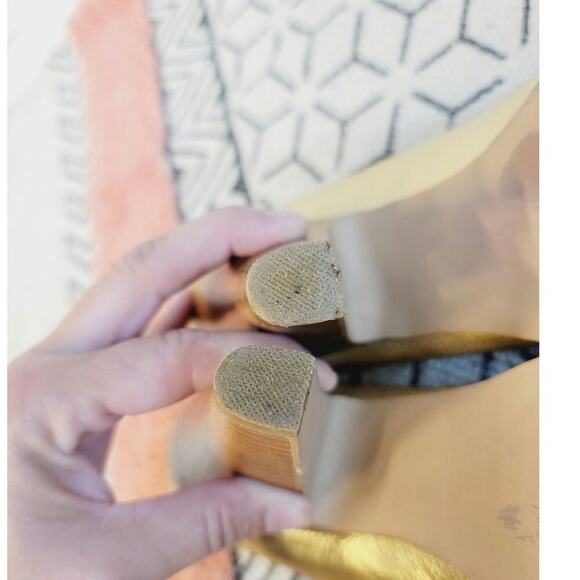 Steve Madden Gold Leather Platforms Loafer Heels, sz 9 - Picture 10 of 13